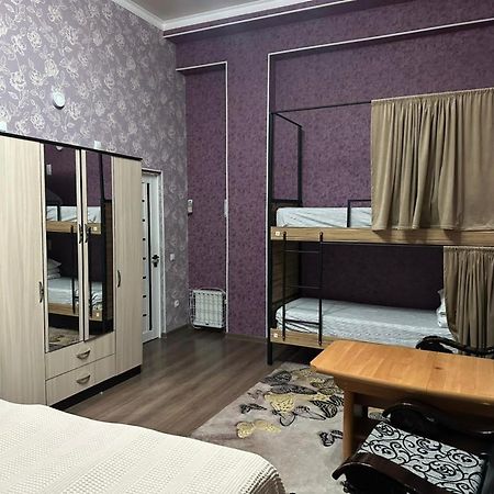 Sweet Home Hostel บิชเคก ภายนอก รูปภาพ