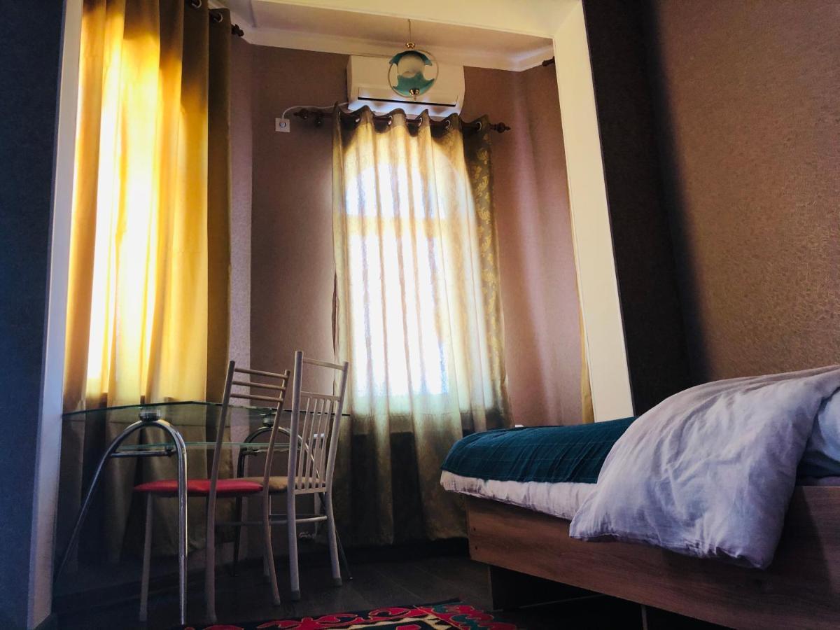 Sweet Home Hostel บิชเคก ภายนอก รูปภาพ