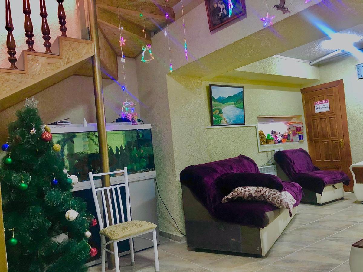 Sweet Home Hostel บิชเคก ภายนอก รูปภาพ
