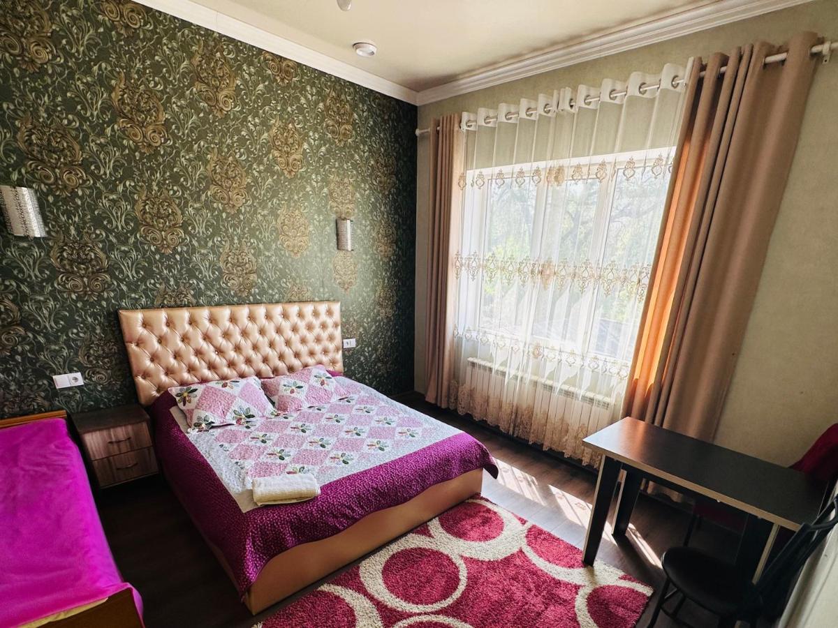 Sweet Home Hostel บิชเคก ภายนอก รูปภาพ