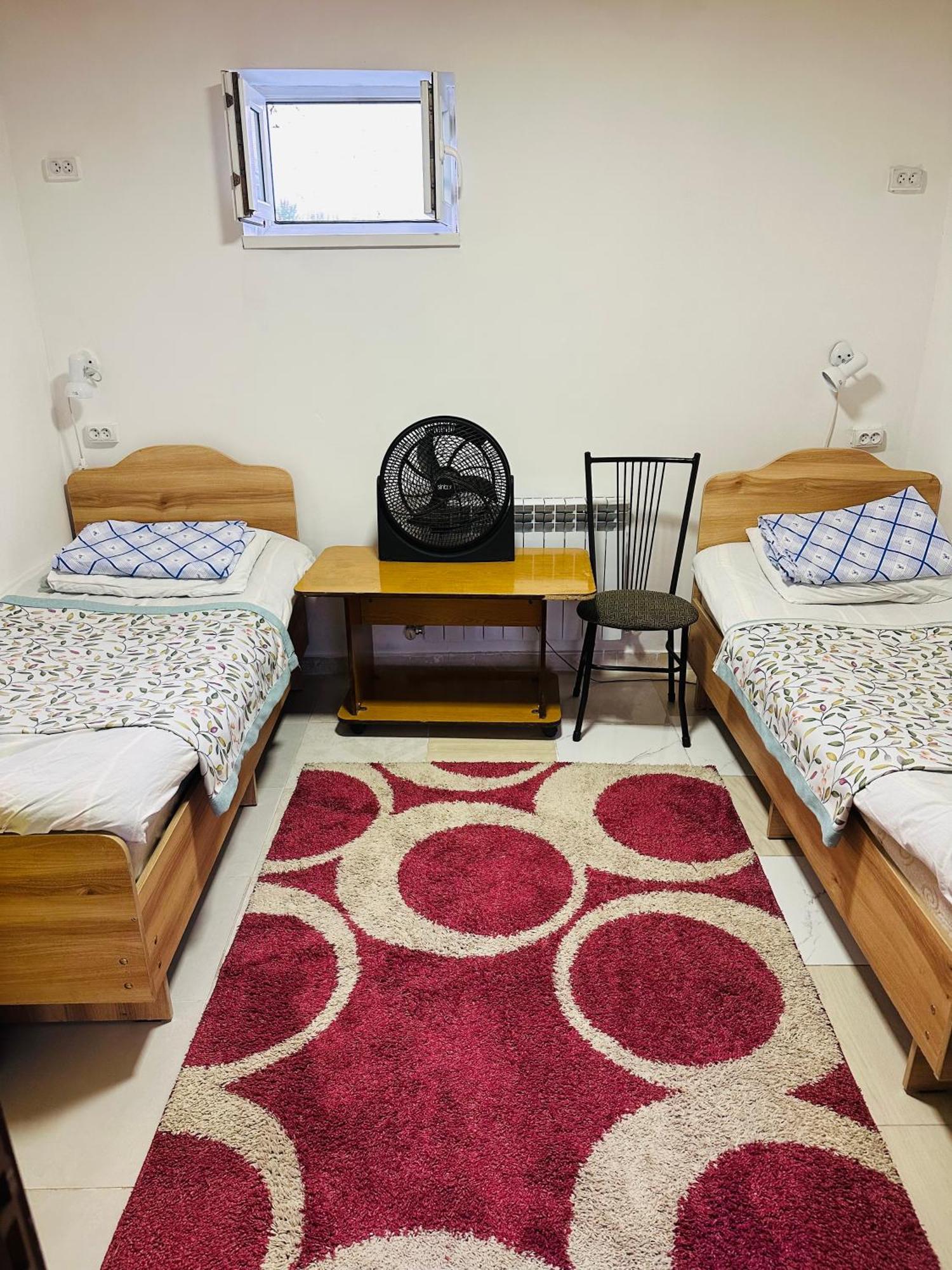 Sweet Home Hostel บิชเคก ภายนอก รูปภาพ