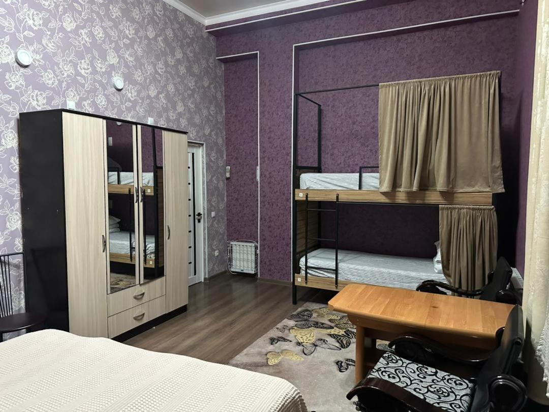 Sweet Home Hostel บิชเคก ภายนอก รูปภาพ